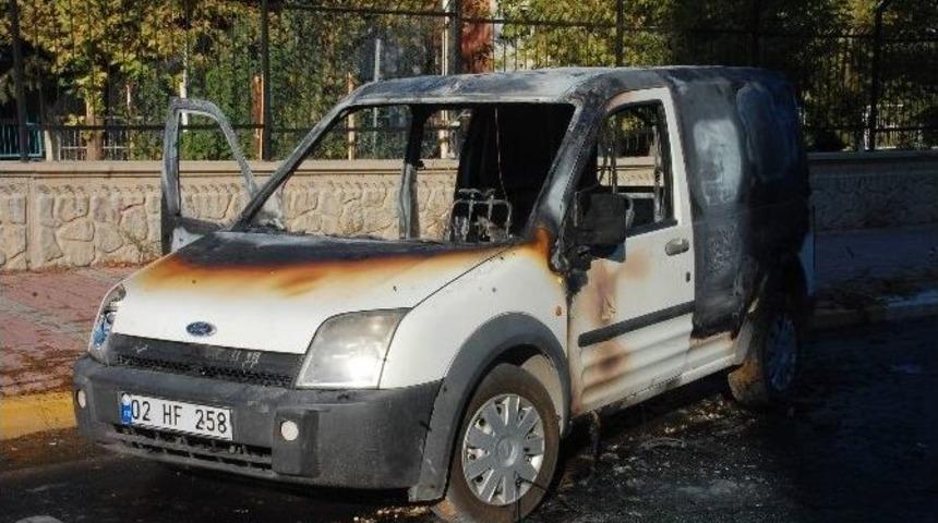 Altı Defa Yandı S&ouml;nd&uuml;r&uuml;ld&uuml;, Yedincide K&uuml;l Oldu