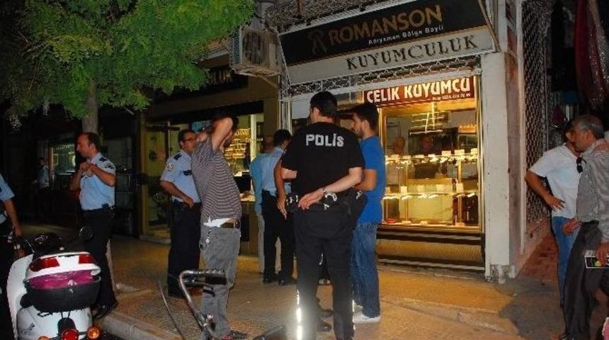 Soymak İstediği Kuyumcunun Sahibini D&ouml;vd&uuml;