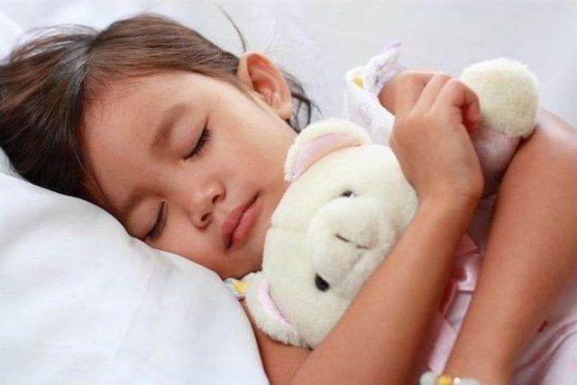 Uyku Apnesi Çocuklarda Okul Başarısını Etkiliyor!