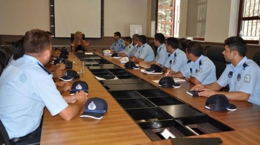 Tekirdağ B&uuml;y&uuml;kşehir Belediyesi Zabıta Memurlarına Hizmet İ&ccedil;i Eğitim Verildi