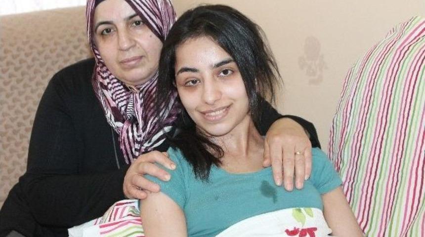 Elif Naz Yaşama Tutunmak İ&ccedil;in Yardım Bekliyor