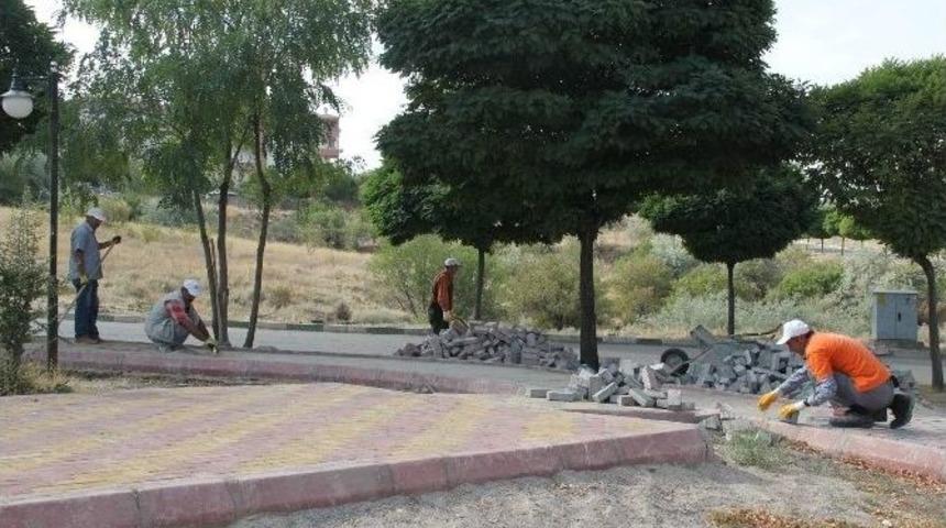 50. Yıl Parkında Yenileme &Ccedil;alışmaları Başladı