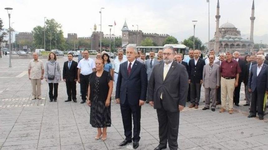 Chp 91. Kuruluş Yıld&ouml;n&uuml;m&uuml;nde Atat&uuml;rk Anıtına &Ccedil;elenk Bıraktı