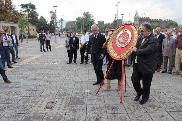 Chp 91. Kuruluş Yıldönümünde Atatürk Anıtına Çelenk Bıraktı