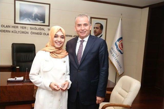 Eğitim İ&ccedil;in El Ele Verdiler 1