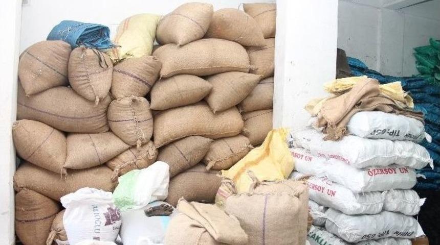 Rekolte D&uuml;ş&uuml;kl&uuml;ğ&uuml; Fındık Kabuğunu U&ccedil;urdu