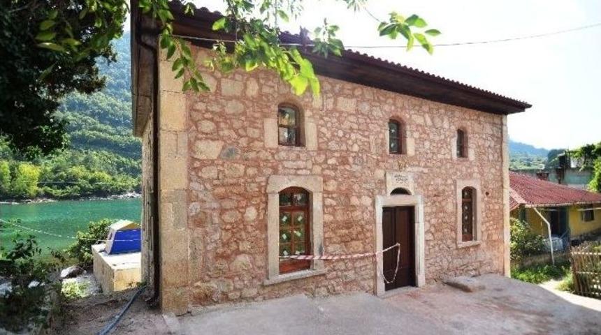 Gideros Camii Restorasyonu Bitti