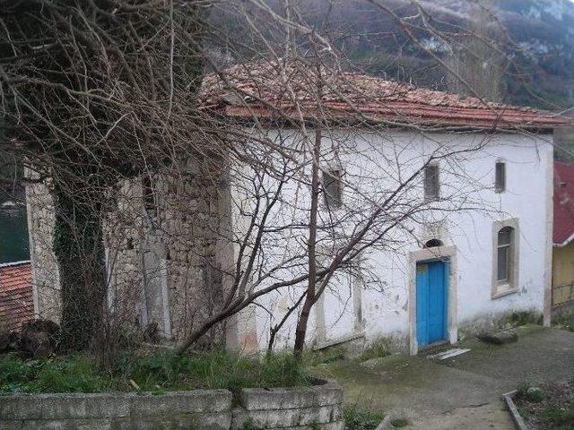 Gideros Camii Restorasyonu Bitti