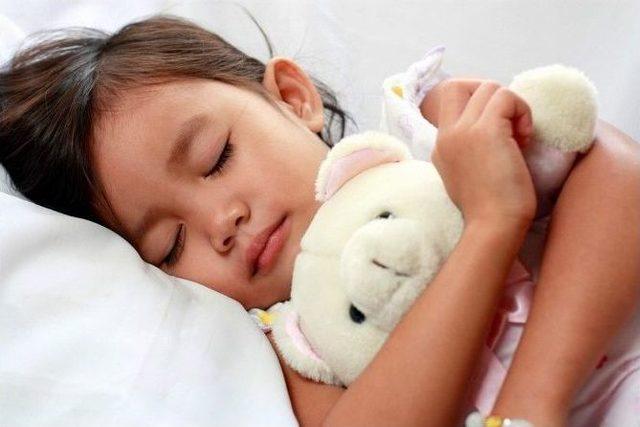 Uyku Apnesi Çocuklarda Okul Başarısını Etkiliyor