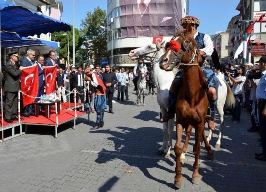 Edremit&rsquo;te Kurtuluş Coşkusu