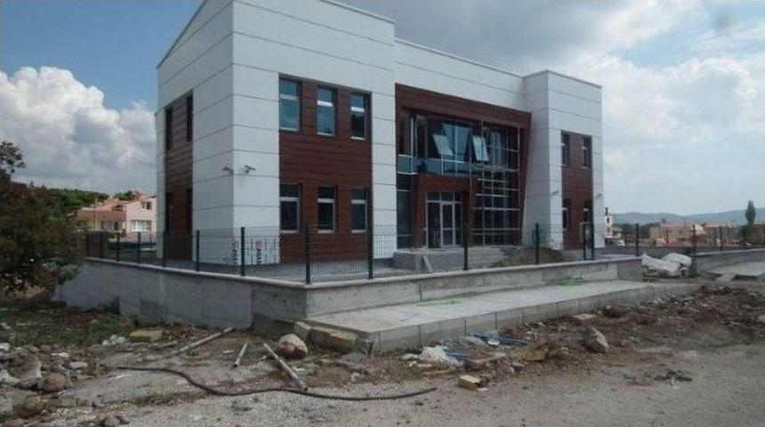 Sosyal G&uuml;venlik İl M&uuml;d&uuml;rl&uuml;ğ&uuml;n&uuml;n İl&ccedil;elerdeki İnşaatları S&uuml;r&uuml;yor