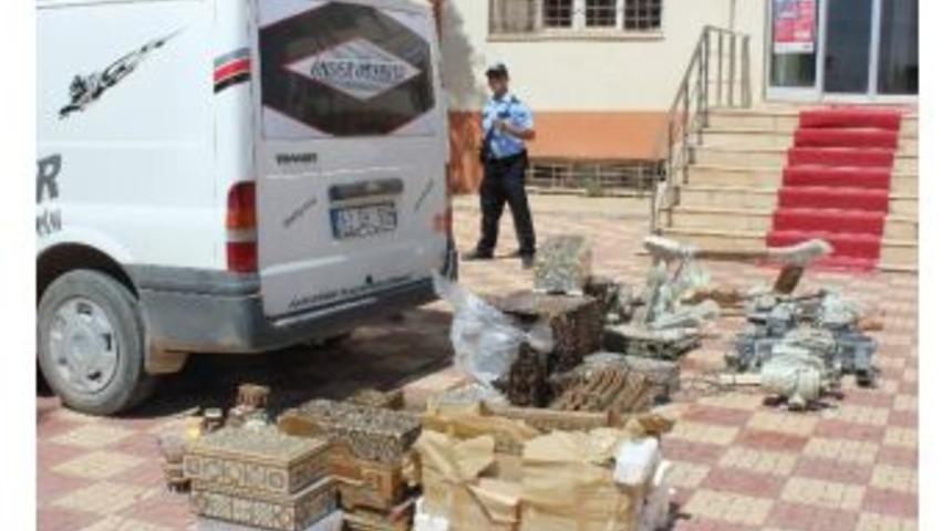 Ka&ccedil;ak Dikiş Makinesi İle Hediyelik Eşya Yakalandı