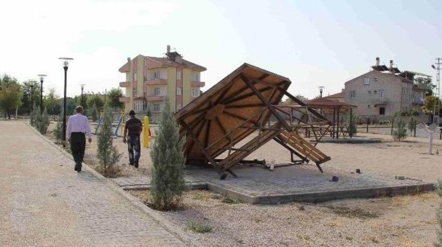 Cihanbeyli&rsquo;de Parklar Tahrip Edildi