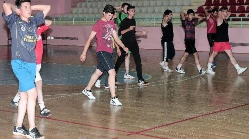 Yozgat Hentbolspor İddialı Hazırlanıyor