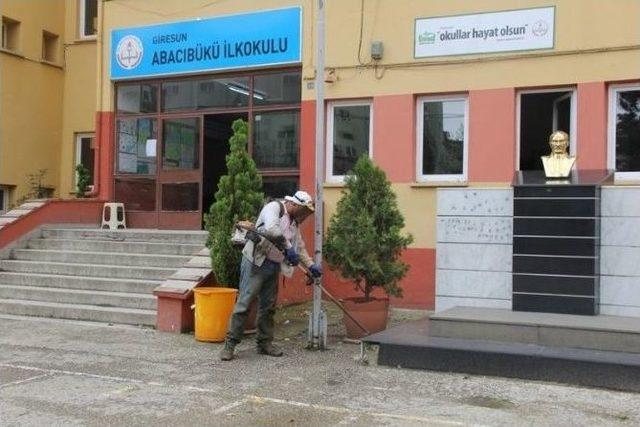 Giresun Belediyesi Okul Bahçelerini Yeni Eğitim Sezonuna Hazırlıyor