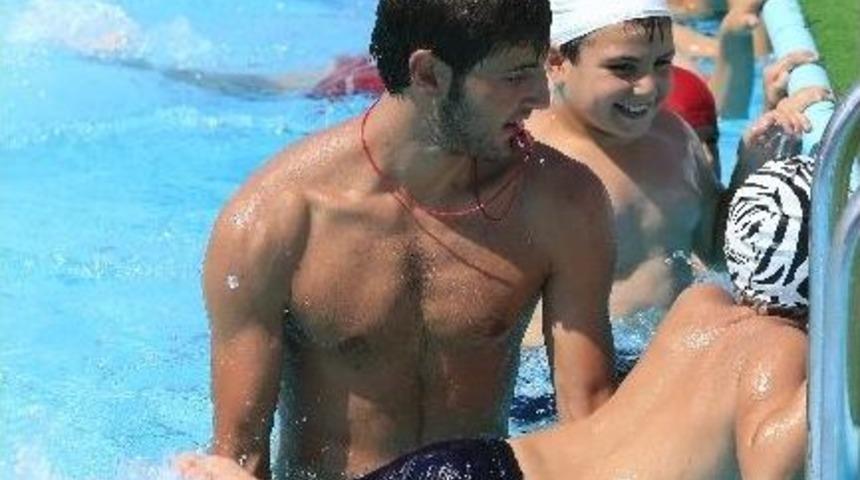 Sultangazi Y&uuml;zme Kursuna Yoğun İlgi