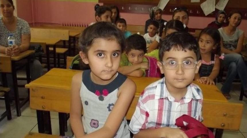 İkiz Kardeşler Aynı Sınıfta