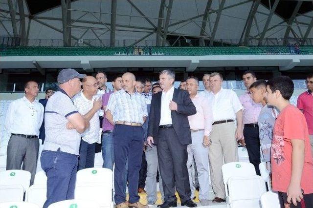 Büyükşehir Meclis Üyeleri Yeni Stadyumu Gezdi