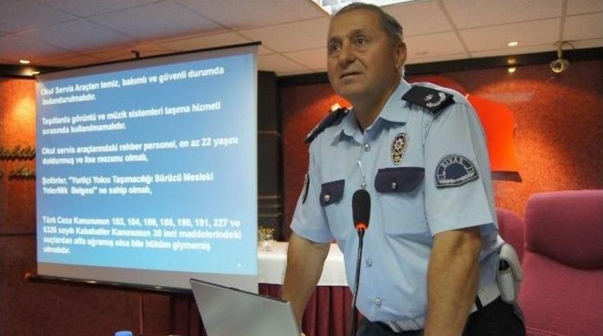 Emniyet Müdürlüğü Servis Sürücülerini Bilgilendirdi