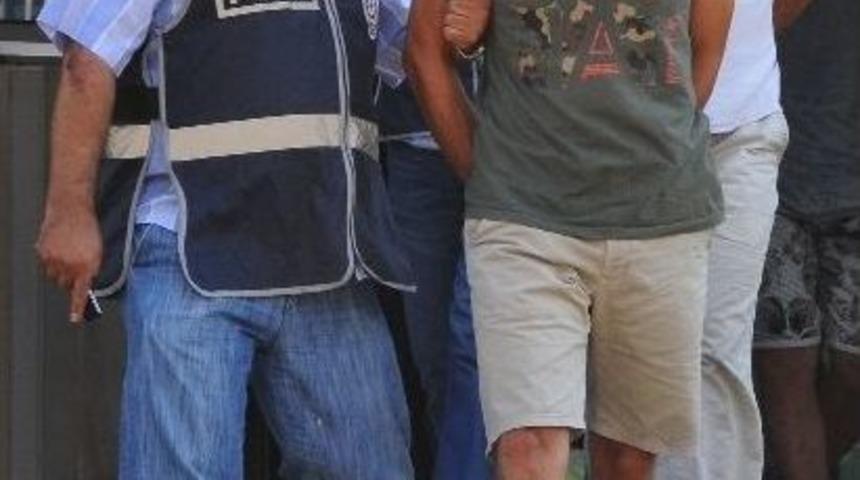 Otomobil Hırsızlığı Zanlısı 3 Kişi Yakalandı