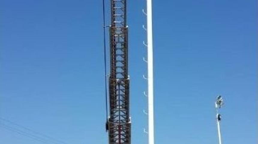 Lapseki Stadı Uefa Standartlarına Kavuştu