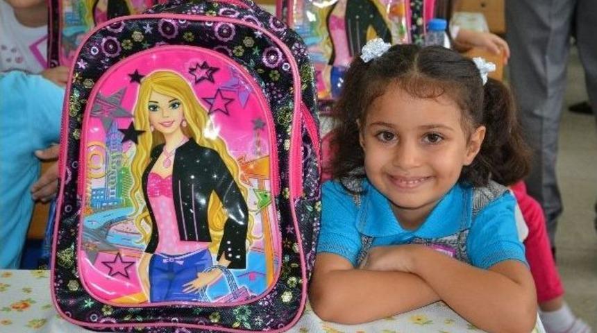 Ergene Belediyesi&rsquo;nden &Ccedil;anta Ve Kırtasiye Yardımı