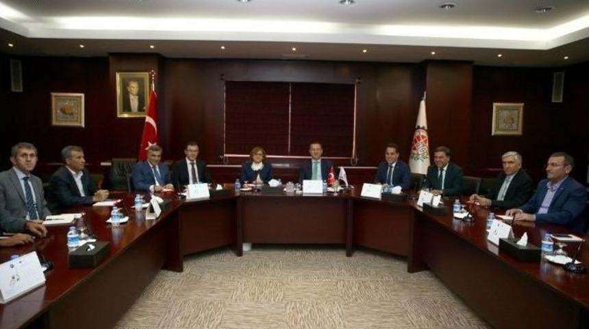 Şahin: &ldquo;demokrasi Yerelde Başlar&rdquo;