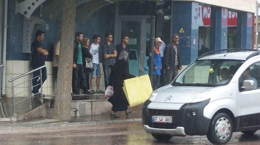 Beyşehir&rsquo;de Sağanak Yağış