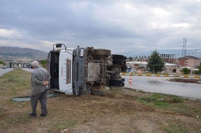 Tosya’da Trafik Kazası: 2 Yaralı