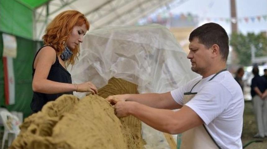 Pişmiş Toprak Eserleri Ortaya &Ccedil;ıkıyor