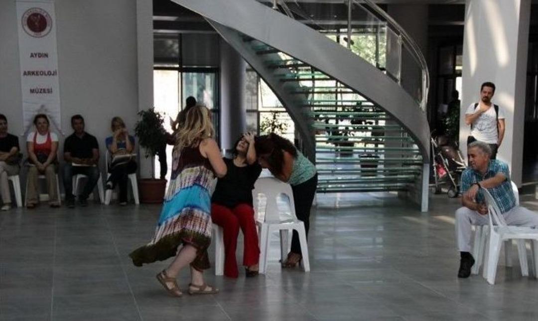 Aydın&rsquo;da Drama Ve Sanat Eğitimlerine B&uuml;y&uuml;k İlgi