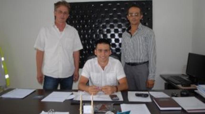 Burdur Fen İşleri Ekipleri &Ccedil;alışmalarını S&uuml;rd&uuml;r&uuml;yor