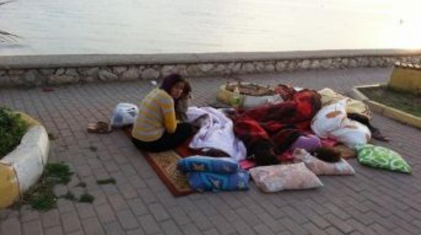 Suriyeli Ailelerin Mudanya Sahili’ndeki Çaresizliği