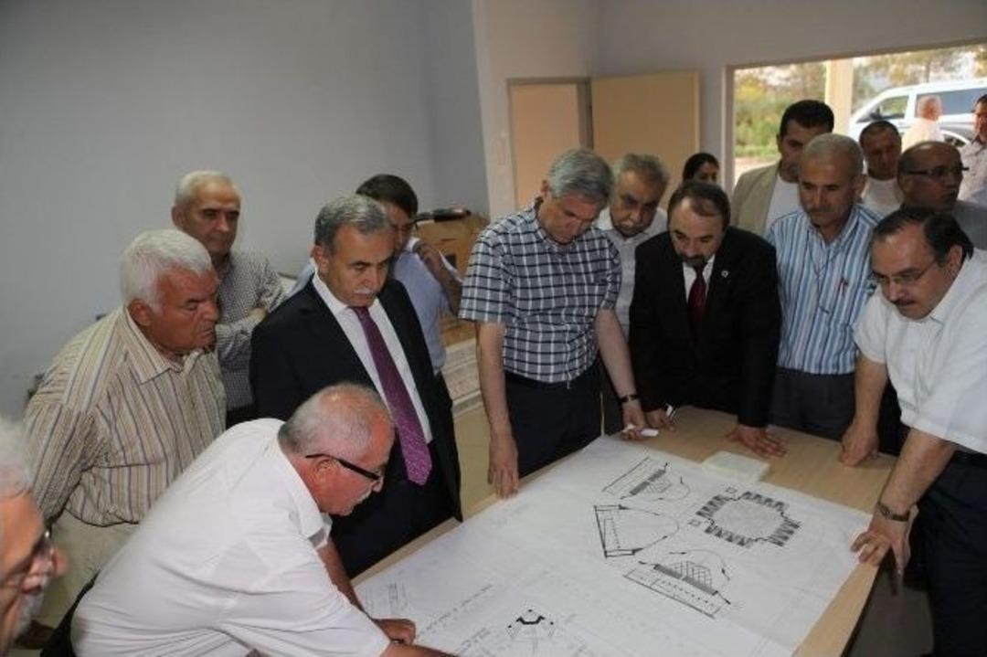 Vali B&uuml;y&uuml;k, &Ccedil;&uuml; 57. Alay Camii İnşaatında İncelemelerde Bulundu