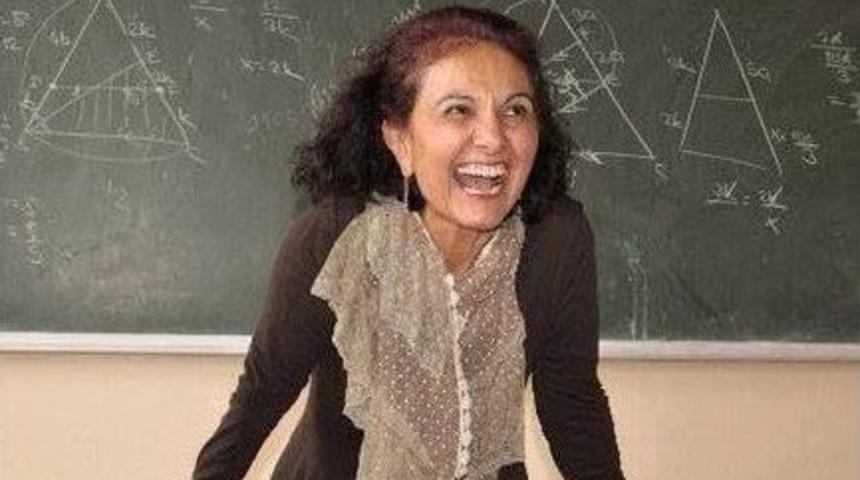 Ağa&ccedil; Altında Kalarak &Ouml;len Emekli &Ouml;ğretmen Eşini Ve Kızını Kaybetmiş