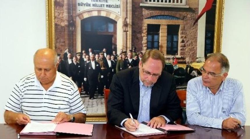 &Uuml;&ccedil;&uuml;nc&uuml; Kuşak Quatmann Ailesinden Sel&ccedil;uk&rsquo;a Destek