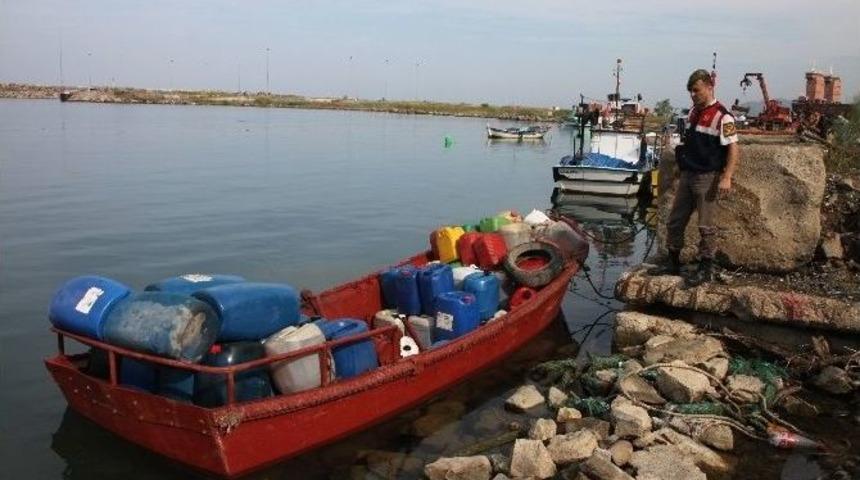 Balık&ccedil;ı Teknesinde 3 Ton Ka&ccedil;ak Mazot Ele Ge&ccedil;irildi