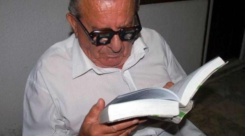 83 Yaşında Hukuk Fak&uuml;ltesi&rsquo;nden Mezun Oldu