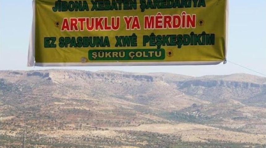 Vatandaşlardan Belediyeye Pankartlı Destek
