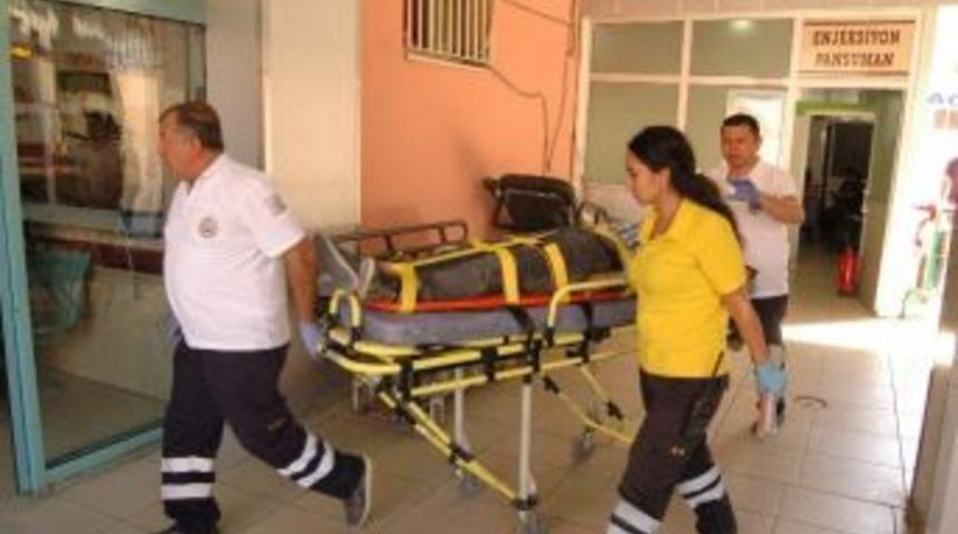 Otomobil İle Motosiklet &Ccedil;arpıştı: 2 Yaralı