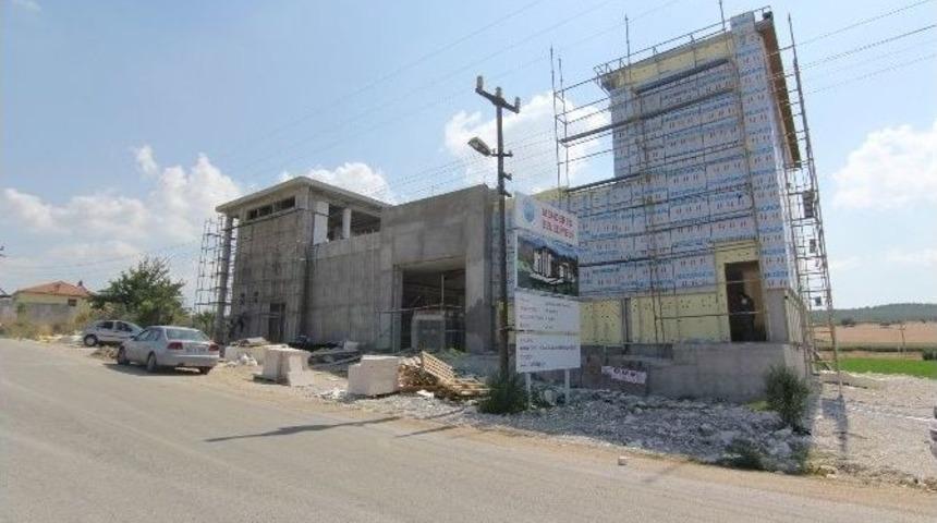 Menderes Belediyesi&rsquo;nden Oğlananası&rsquo;na &Ccedil;ok Ama&ccedil;lı Salon