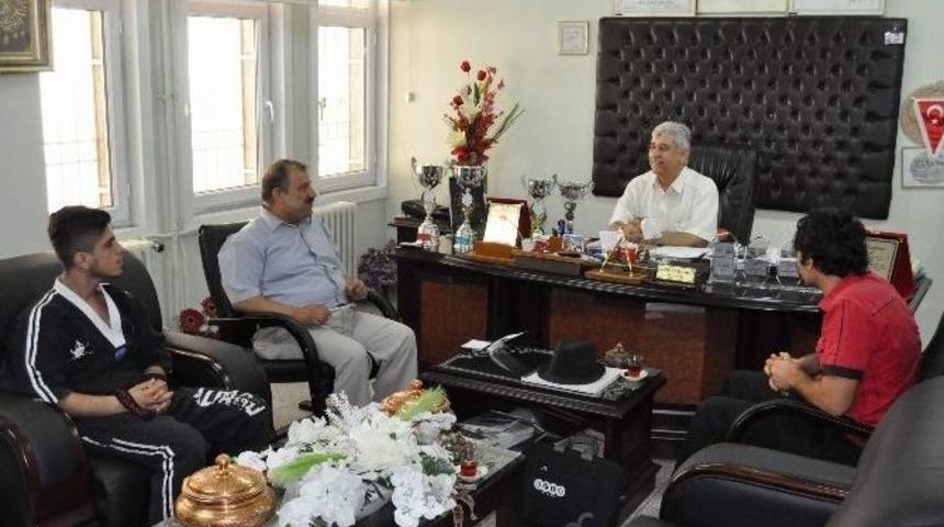 Alpagu Sporcusu &Uuml;mit Can Doğan&rsquo;dan Ziyaret