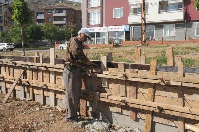 Cami Caddesi’ne İstinat Duvarı