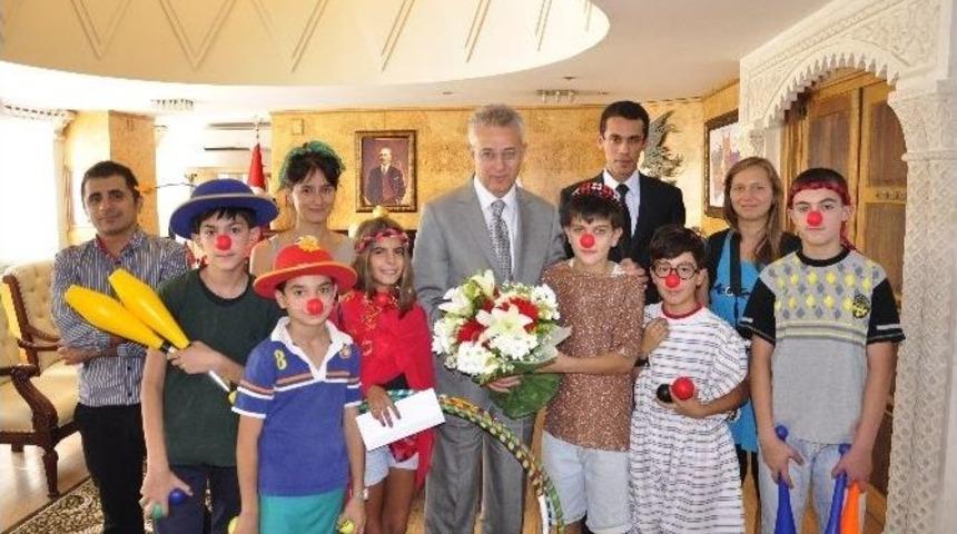 Sirkteki Miniklerden Vali Taşkesen&rsquo;e Ziyaret