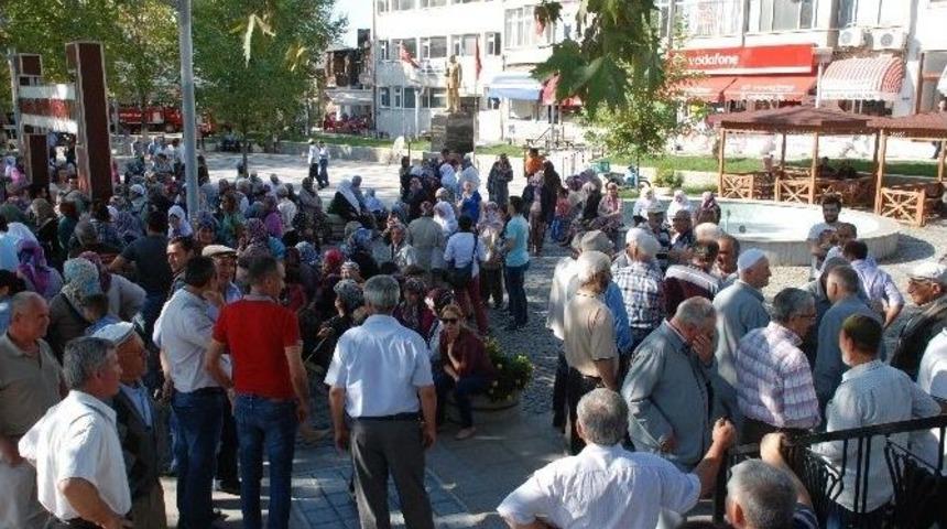 Hacı Adayları Dualarla Uğurlandı