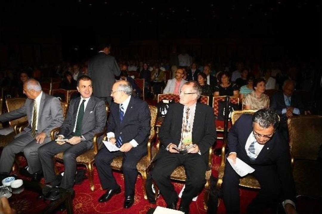 K&uuml;lt&uuml;r Bakanı &Ccedil;elik, Yurtdışına Ka&ccedil;ırılan K&uuml;lt&uuml;r Varlıkları İ&ccedil;in Yardım İstedi