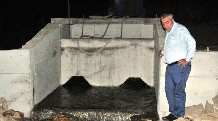 G&ouml;k&ccedil;e Barajı&rsquo;na Kurtk&ouml;y Deresi&rsquo;nden Su Verilmeye Başlandı