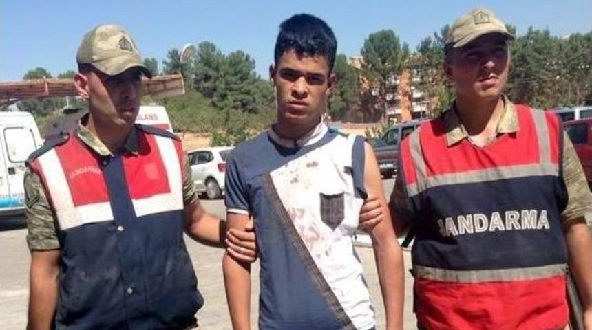 (&ouml;zel Haber) Kendisini Emniyet M&uuml;d&uuml;r&uuml; Olarak Tanıtan Dolandırıcı Jandarmaya Yakalandı