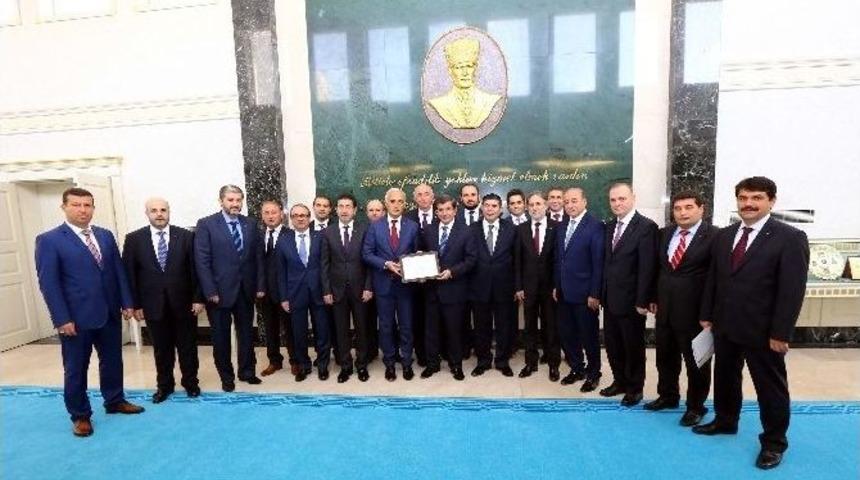 M&uuml;siad Heyetinin Başbakan Ahmet Davutoğlu İle G&ouml;r&uuml;şt&uuml;