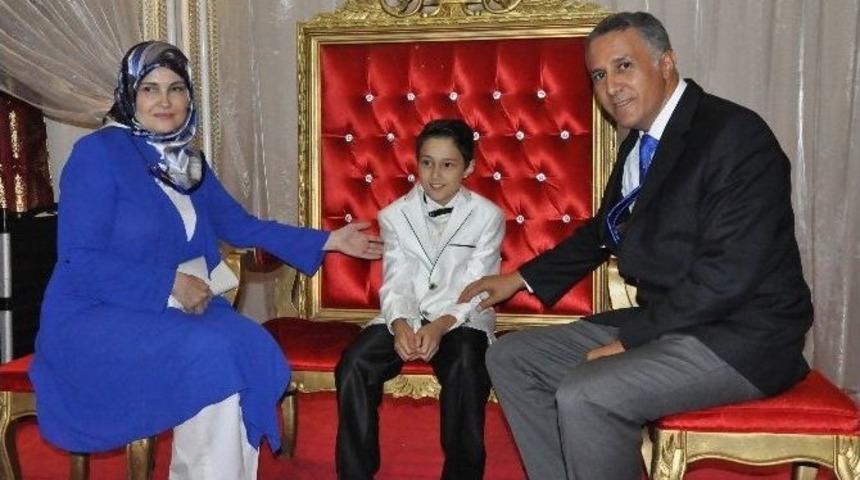 Mahmut Şahin&rsquo;nin Oğlu Uygur Şahin Erkekliğe İlk Adamı Attı